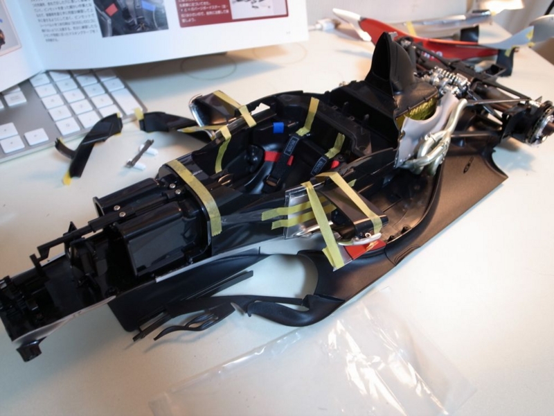 週刊マクラーレンMP4-23組み立て〜その58