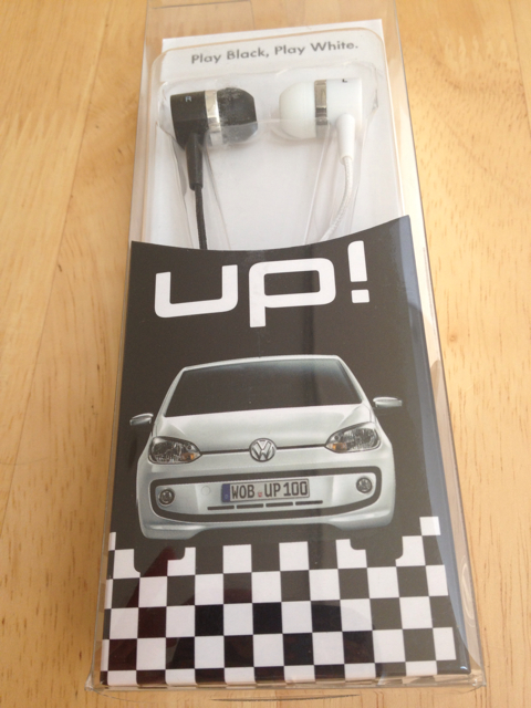 up!デザインのイヤフォン