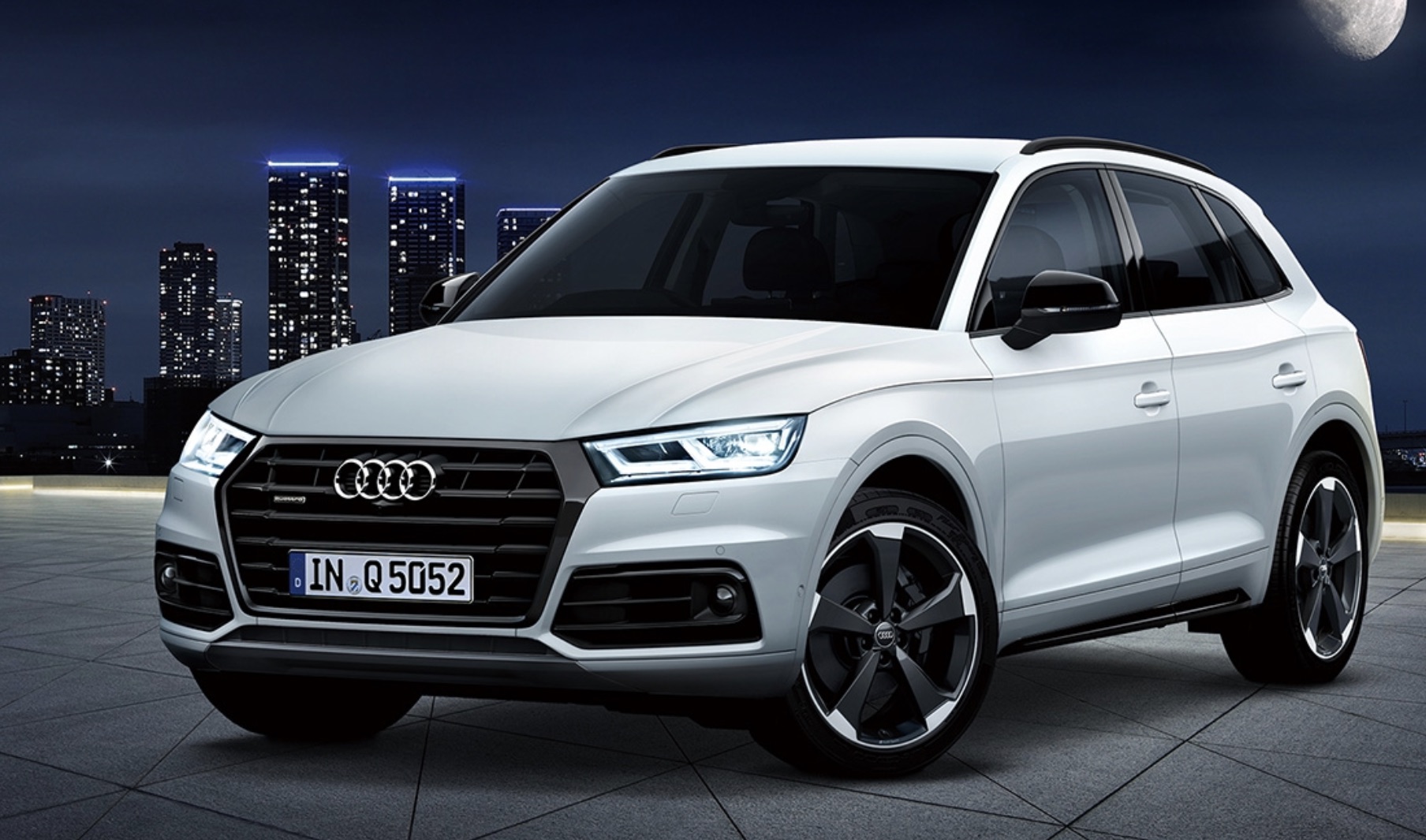 Audi Q5 black edition 登場！