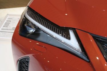 【レビュー】レクサス相模原店でUX250を見てきました