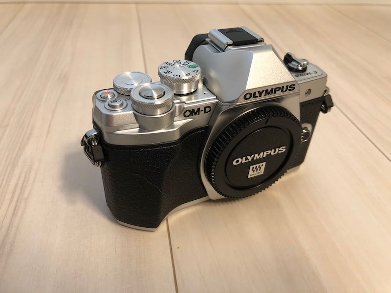 これでクルマの写真もバッチリ！オリンパスOM-D E-M10IIIを購入しました！